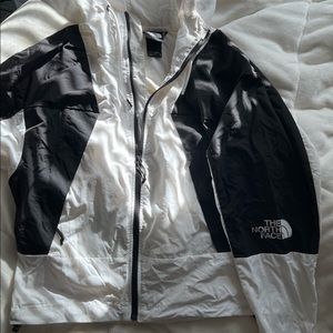 Womens North Face windbreaker. Like new
